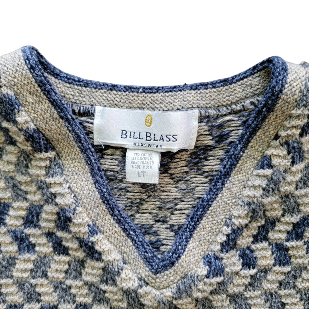 VTG Bill Blass Knitted Soft Sweater Mens Sz LT Grandpacore V-Neck Fisherman EUC